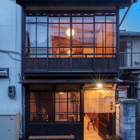 宮島 町家宿 進龍庵 Хацукаити Экстерьер фото